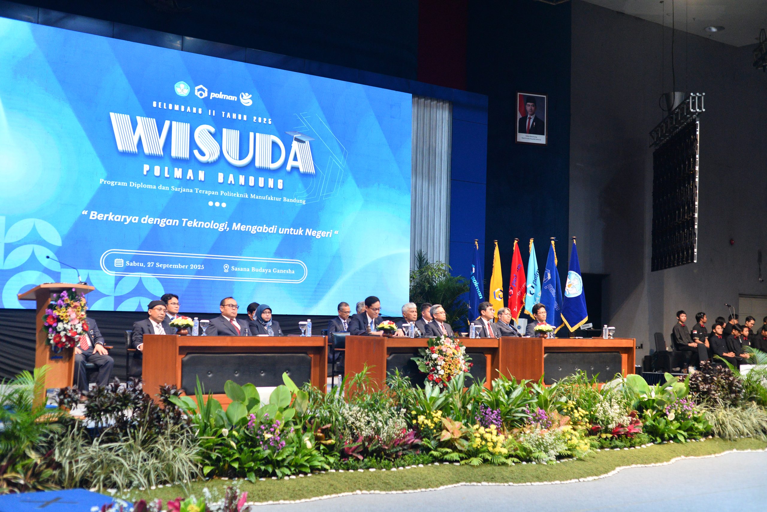 Politeknik Manufaktur Bandung Kukuhkan 334 Lulusan pada Wisuda Gelombang II Tahun 2025