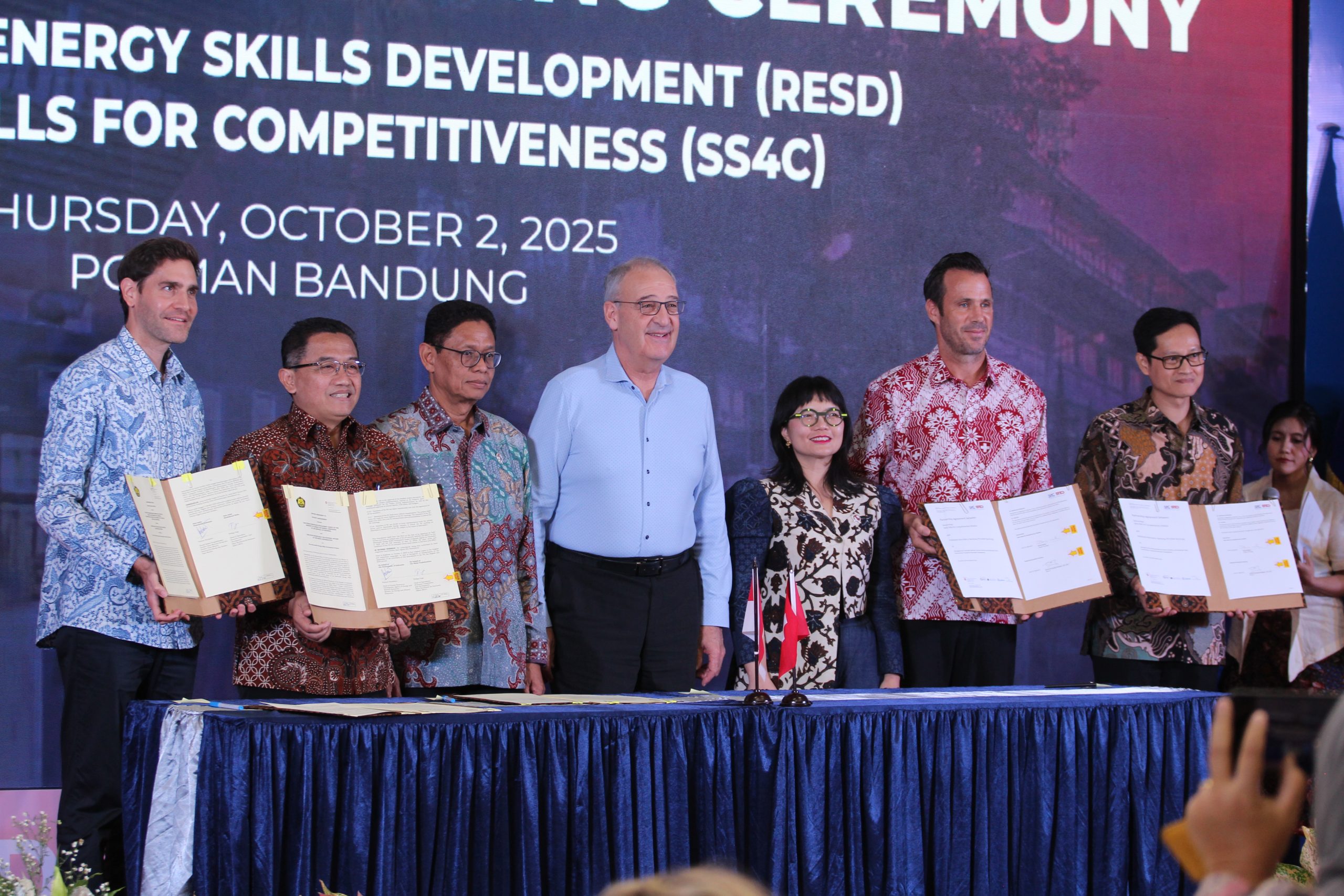 Ministerial Visit di POLMAN Teguhkan Kolaborasi Indonesia-Swiss dalam Pendidikan Vokasi dan Energi Terbarukan