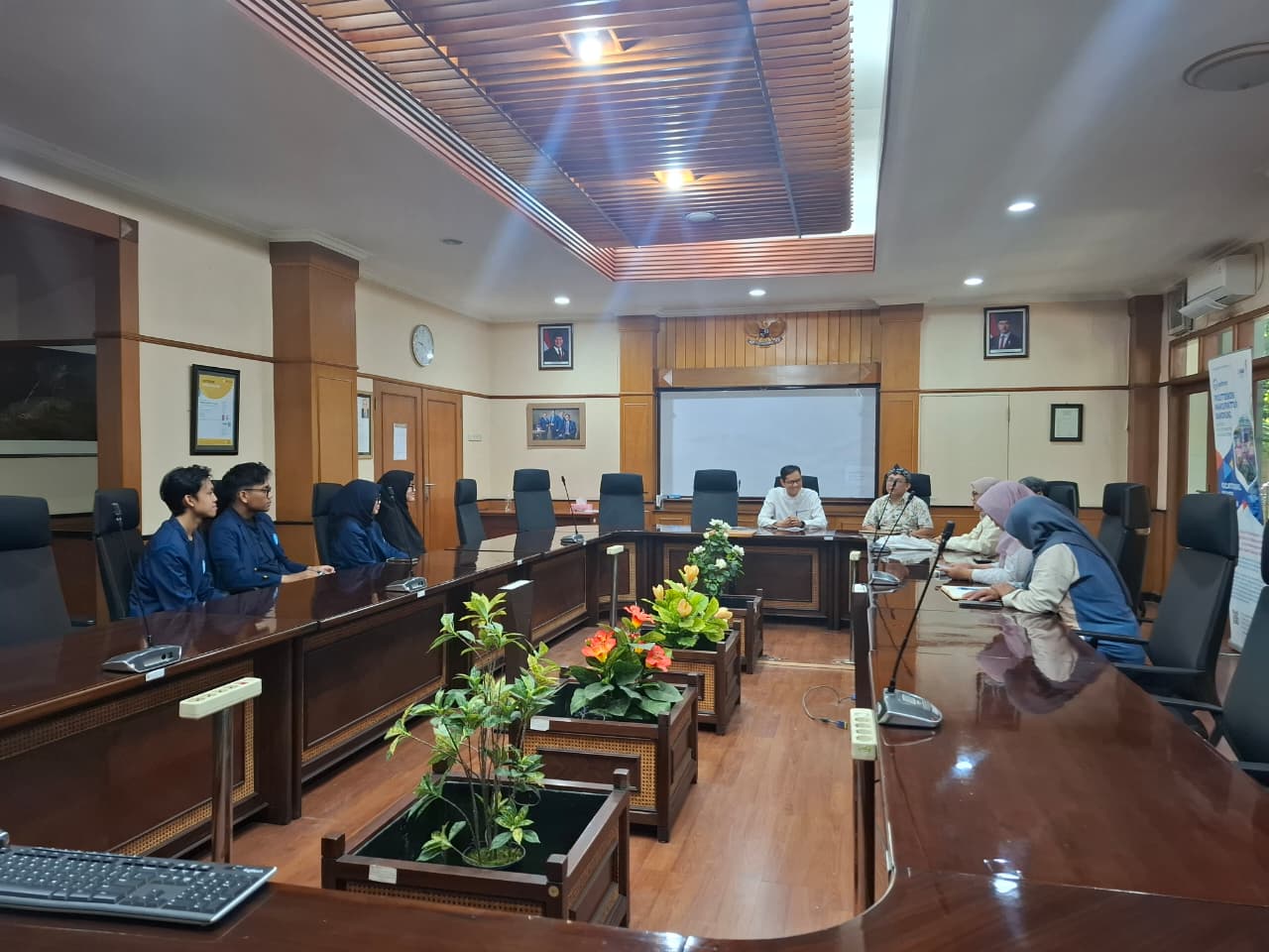 Polman Bandung Lepas Mahasiswa Peserta Program China–Indonesia Vocational Education Short-Term Training ke Wuhan